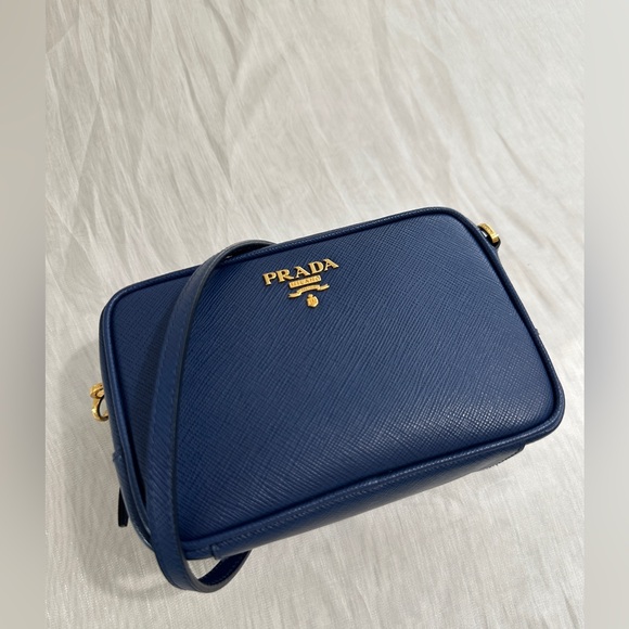 Prada mini  saffiano camera bag - Picture 16 of 16